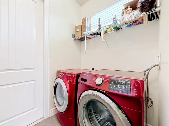 LAUNDRY BETWEEN KITCHEN AND GARAGE
