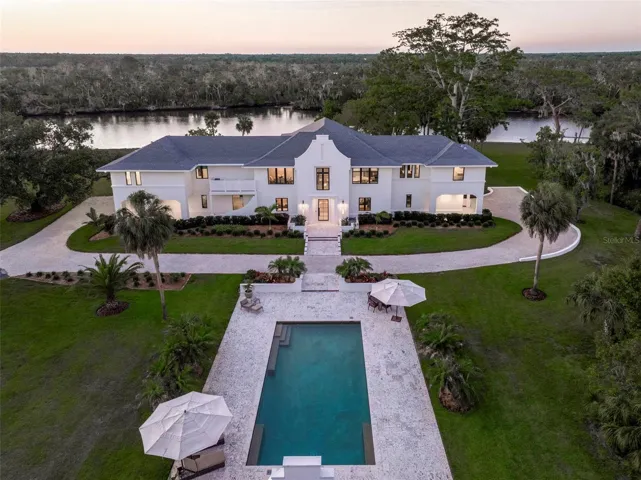 Front Elevation Showcasing Modern Coastal Elegance