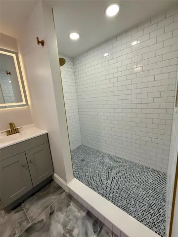 Primary Ensuite bathroom
