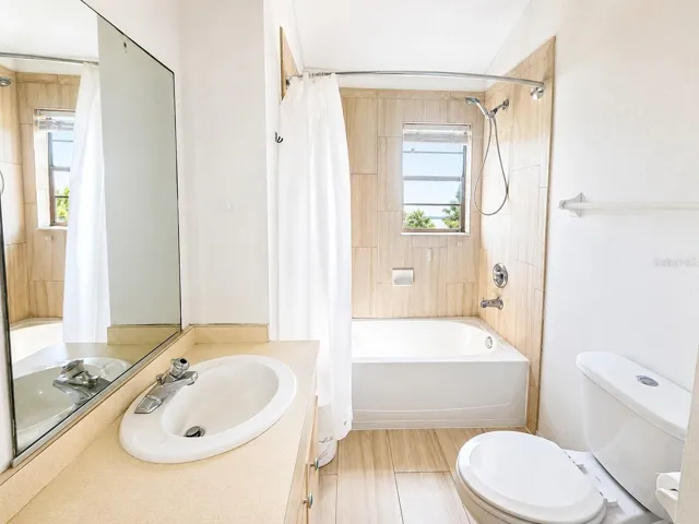 Upstairs Full Bath