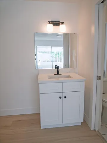 In-Law Suite Full Bathroom