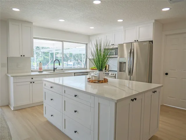 Kitchen with Large Island