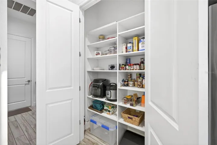 Closet pantry