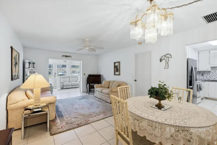 Living Dining Area