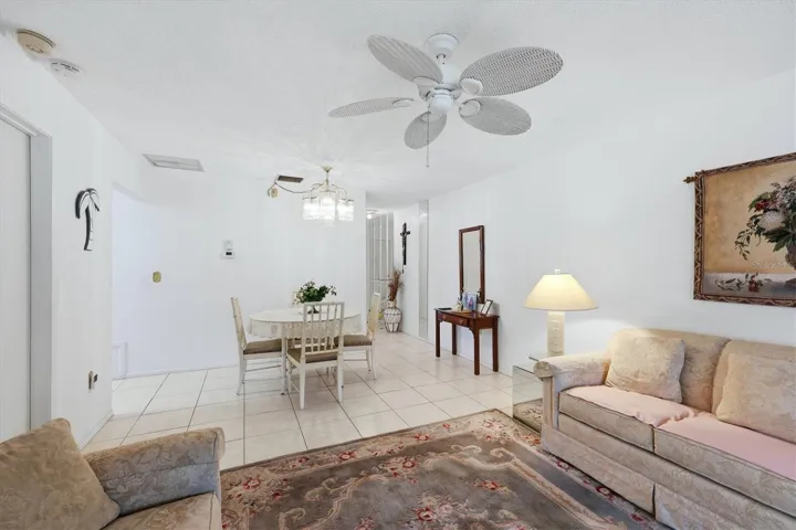 Living Dining Area