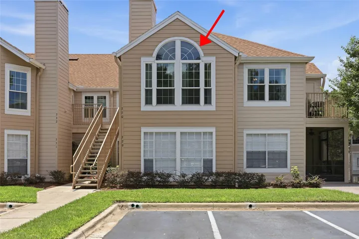 Upstairs Home with gorgeous newer windows (2021).
