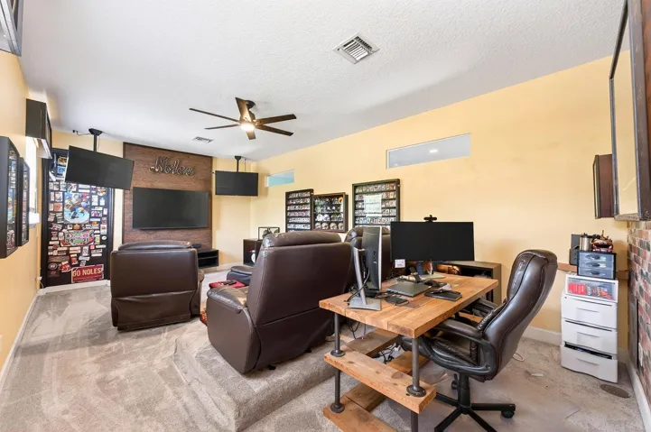 Enclosed bonus/loft.
