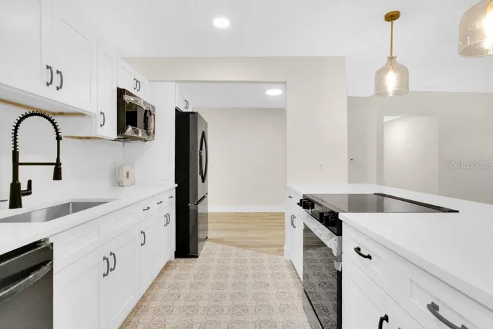 Brand New Updated Kitchen