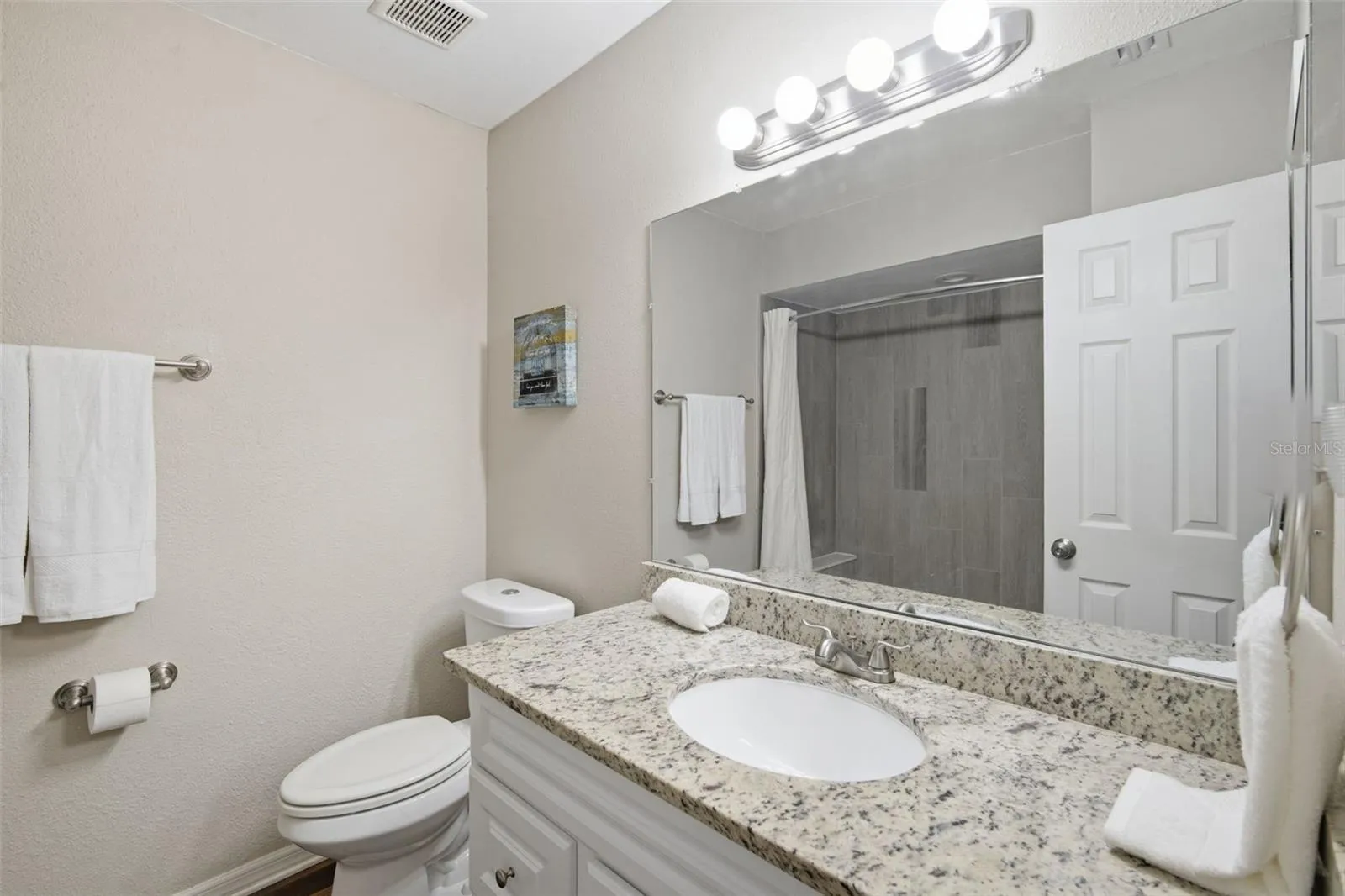 2nd Bathroom