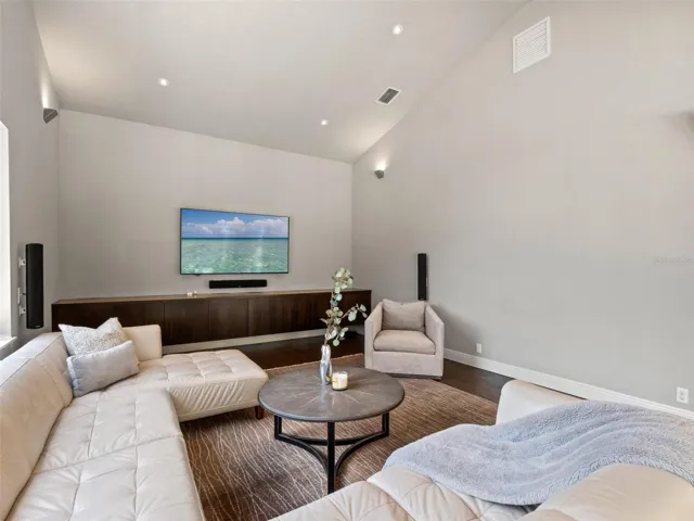 Media Bonus Room