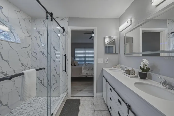 Primary Bath w/remodeled shower