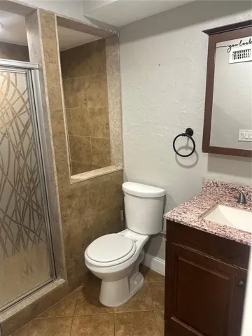 2nd Bathroom