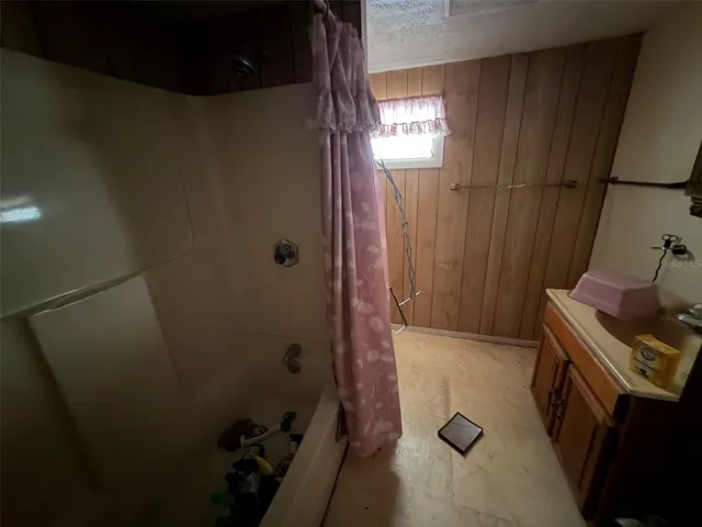 Main Bath
