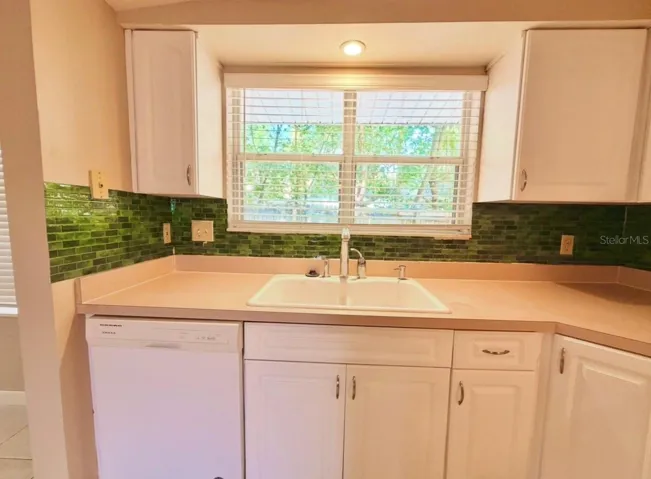 Ceramic Sink-Plenty of natural light