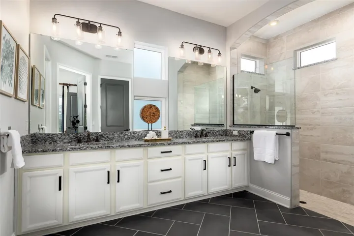Primary Suite - Bath (Downstairs)