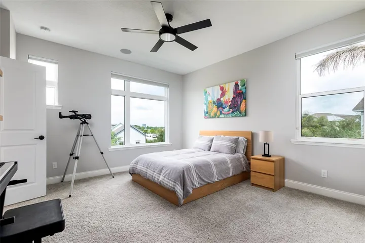Bedroom 2 - Ensuite (Upstairs)