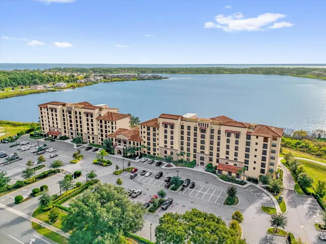 Luxury Lakefront Community