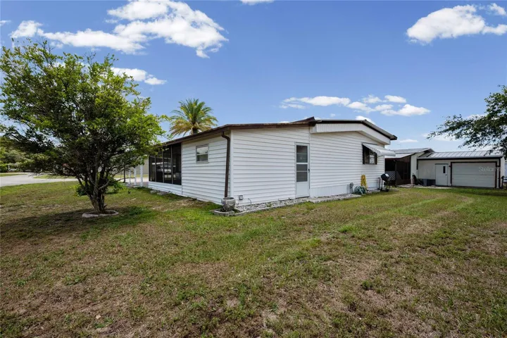 Corner lot here on Grace...room for pets, an RV or may gardening?