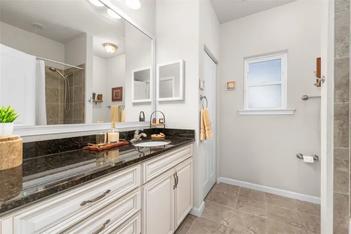 2nd Bathroom