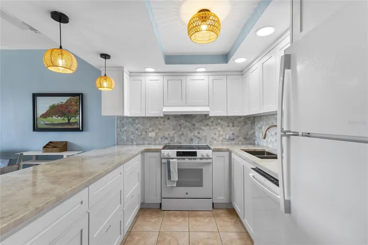 Fully stocked kitchen