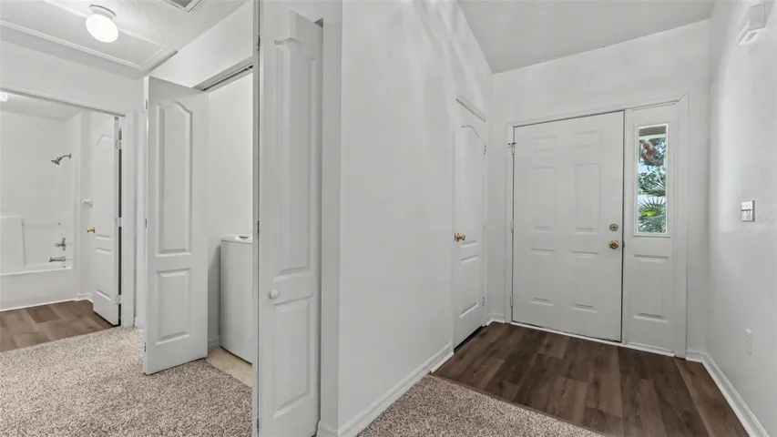 3220 entryway