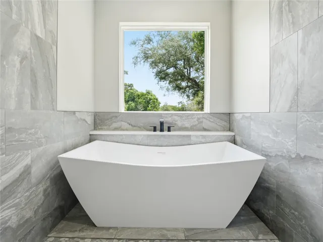 Owner's Suite Bath