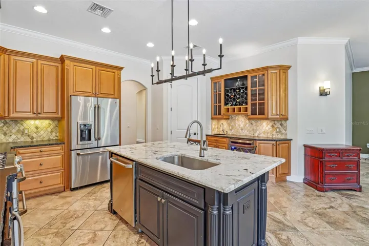 KITCHEN ISLAND AND WINE BAR