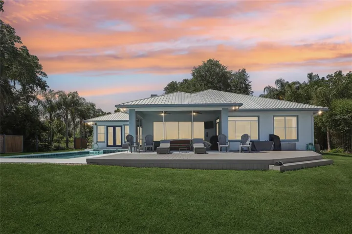 Twilight - Backyard / Pool / Deck