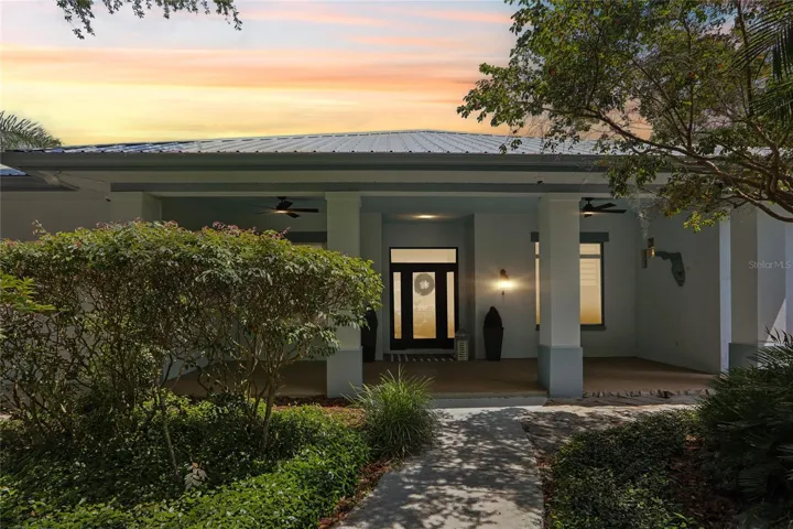 Front Patio / Entrance