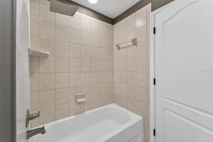 Pool & Guest Bath with tub and shower combination