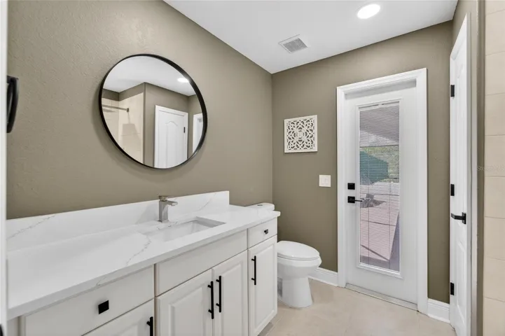 Full Pool & Guest Bath