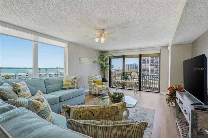 NEWER HURRICANE RATED WINDOW IN FAMILY ROOM