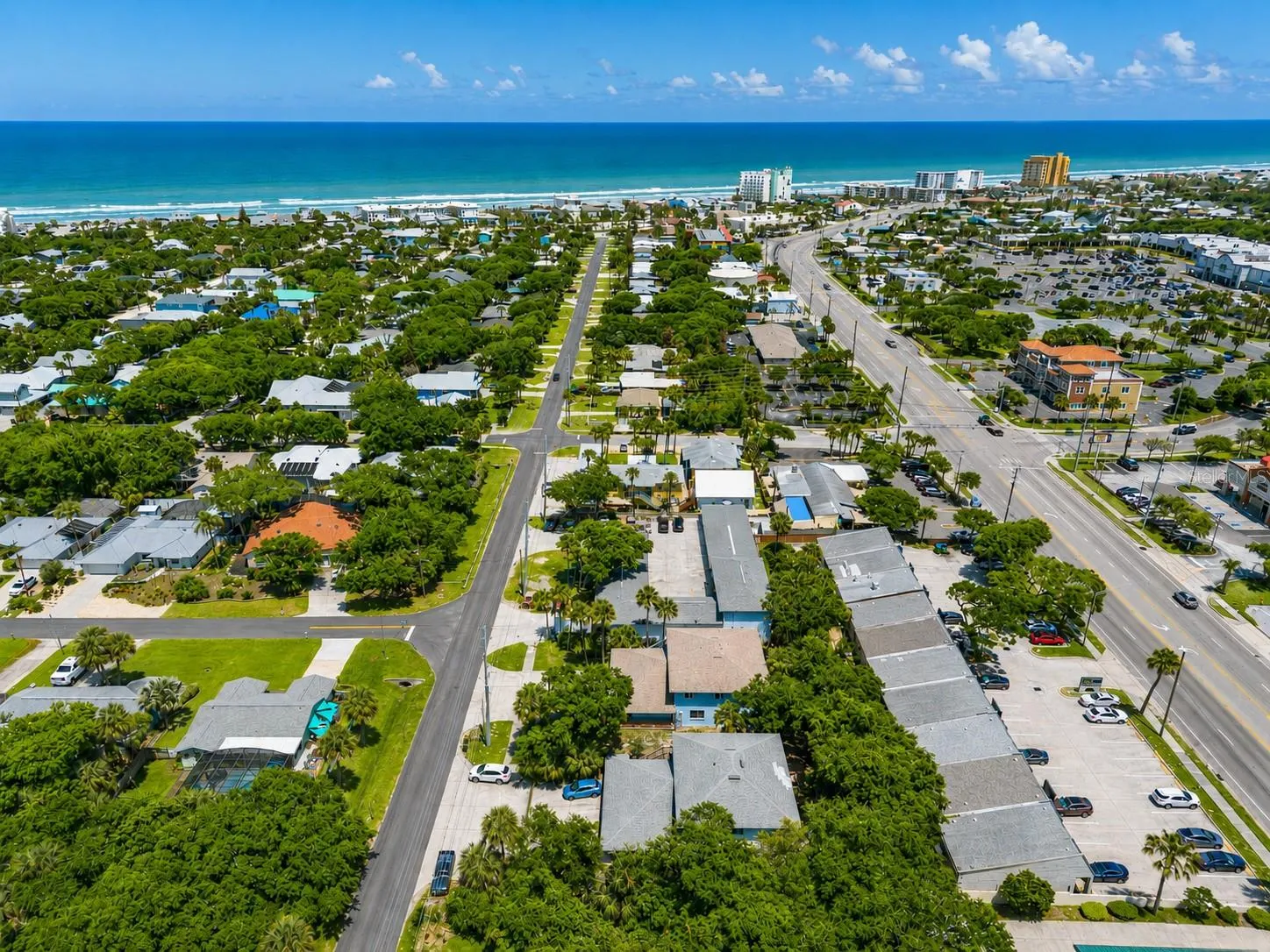 Amazing location just blocks to the beach, shopping, restaurants, and more
