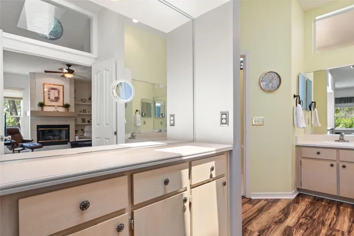 More Counter/Storage in Master Bath