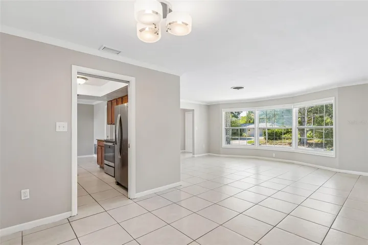 Dining Room/ Living Roon