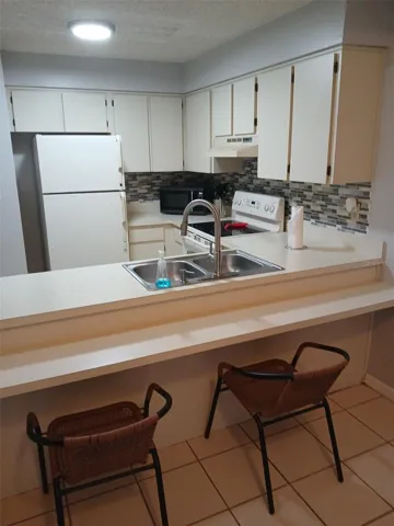 Bar Kitchen