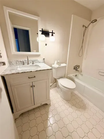 Hallway bath