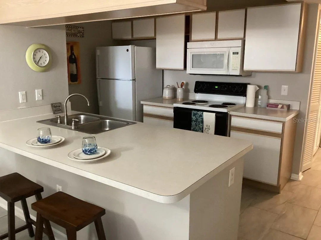 Breakfast bar
