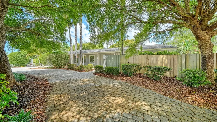 Circular Paver driveway