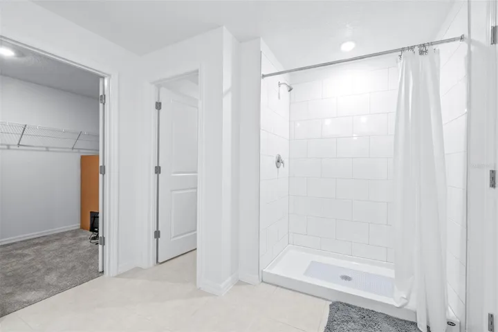En Suite 13x10