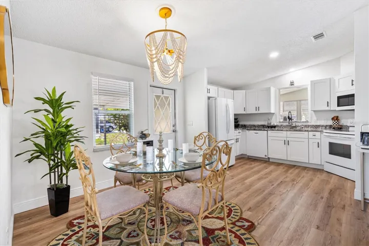 Open Kitchen to Dining
