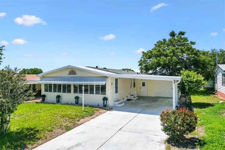 1616 Bay Hill Dr