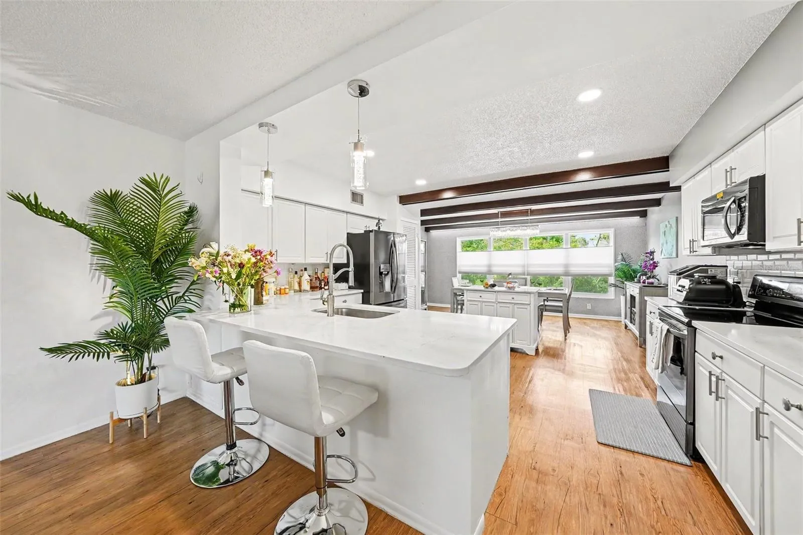Kitchen Peninsula