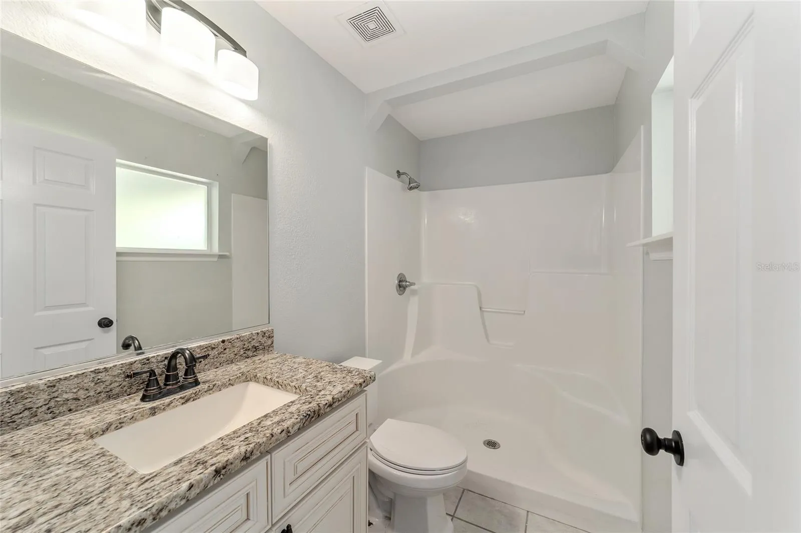 Cozy Guest Bathroom