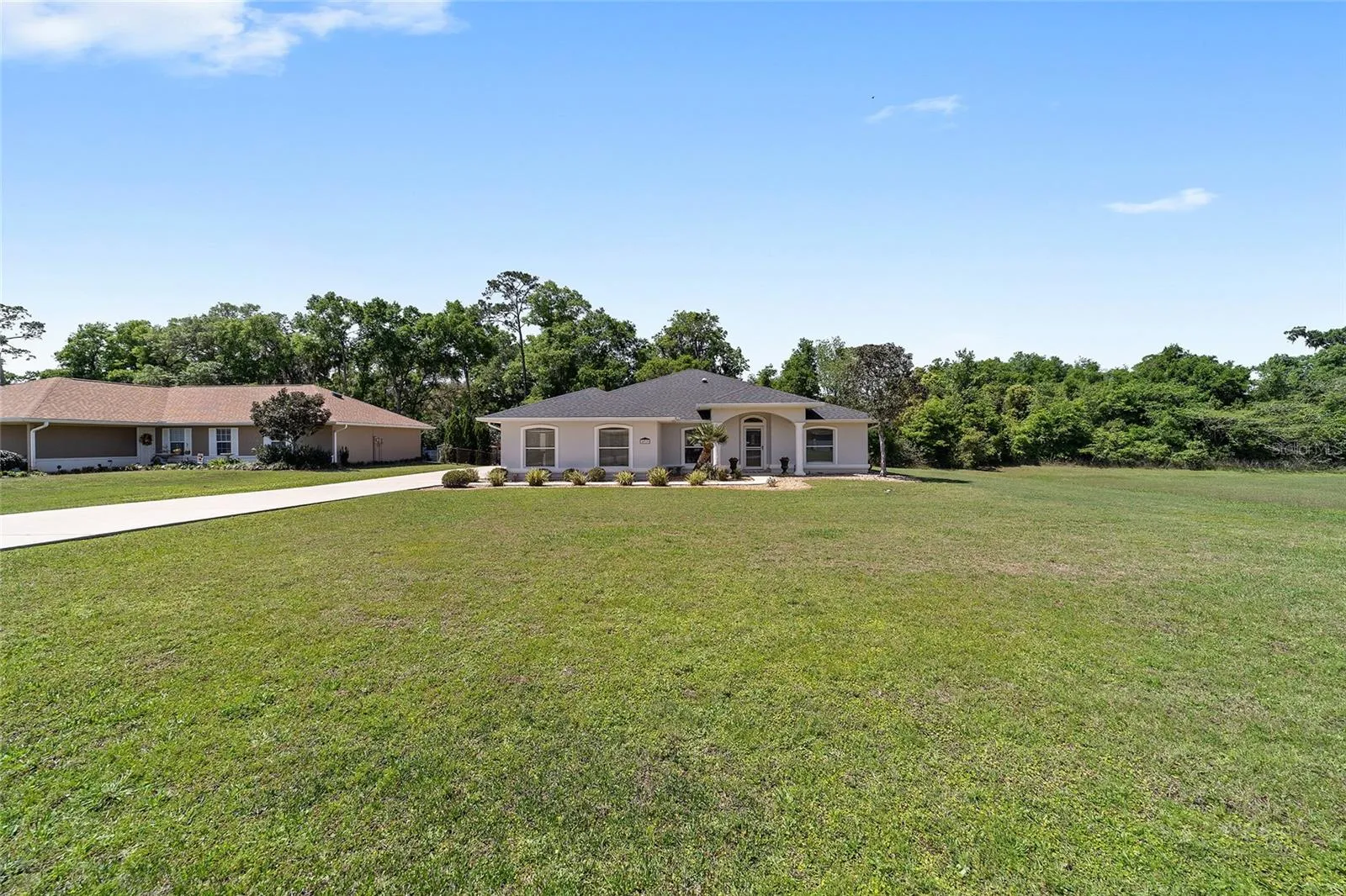 Perfect front yard can host numerous sports games
