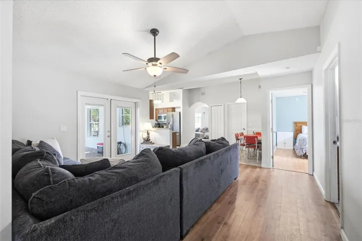 Family Room/Breakfast Nook