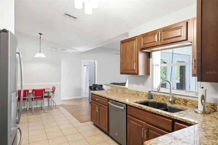 Kitchen/Breakfast Nook