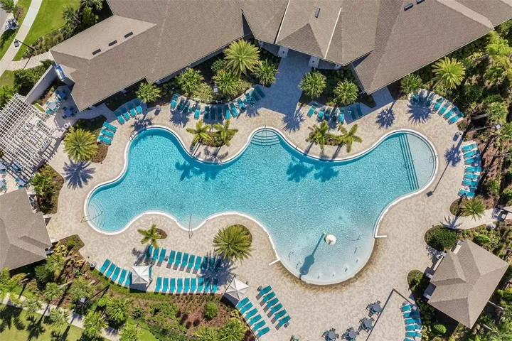 Community pool