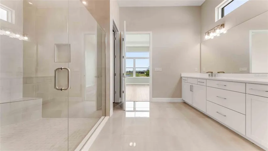 Owner's Bath