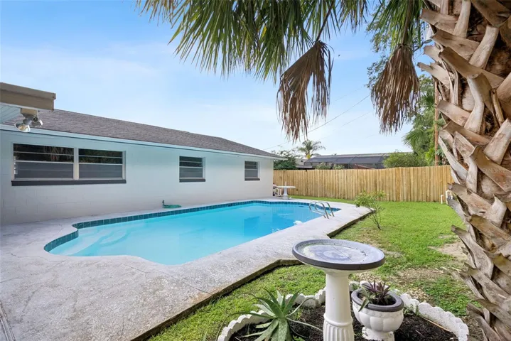 Private open air pool, fenced yard.